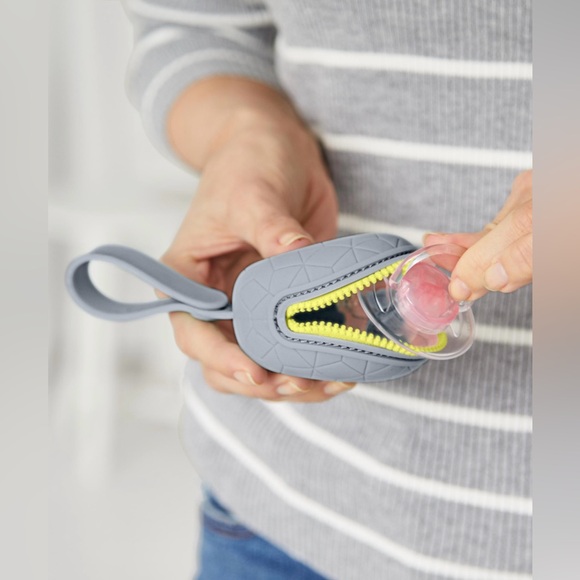 Skip*Hop Grab & Go Silicone Pacifier Holder - Gray - Picture 4 of 7